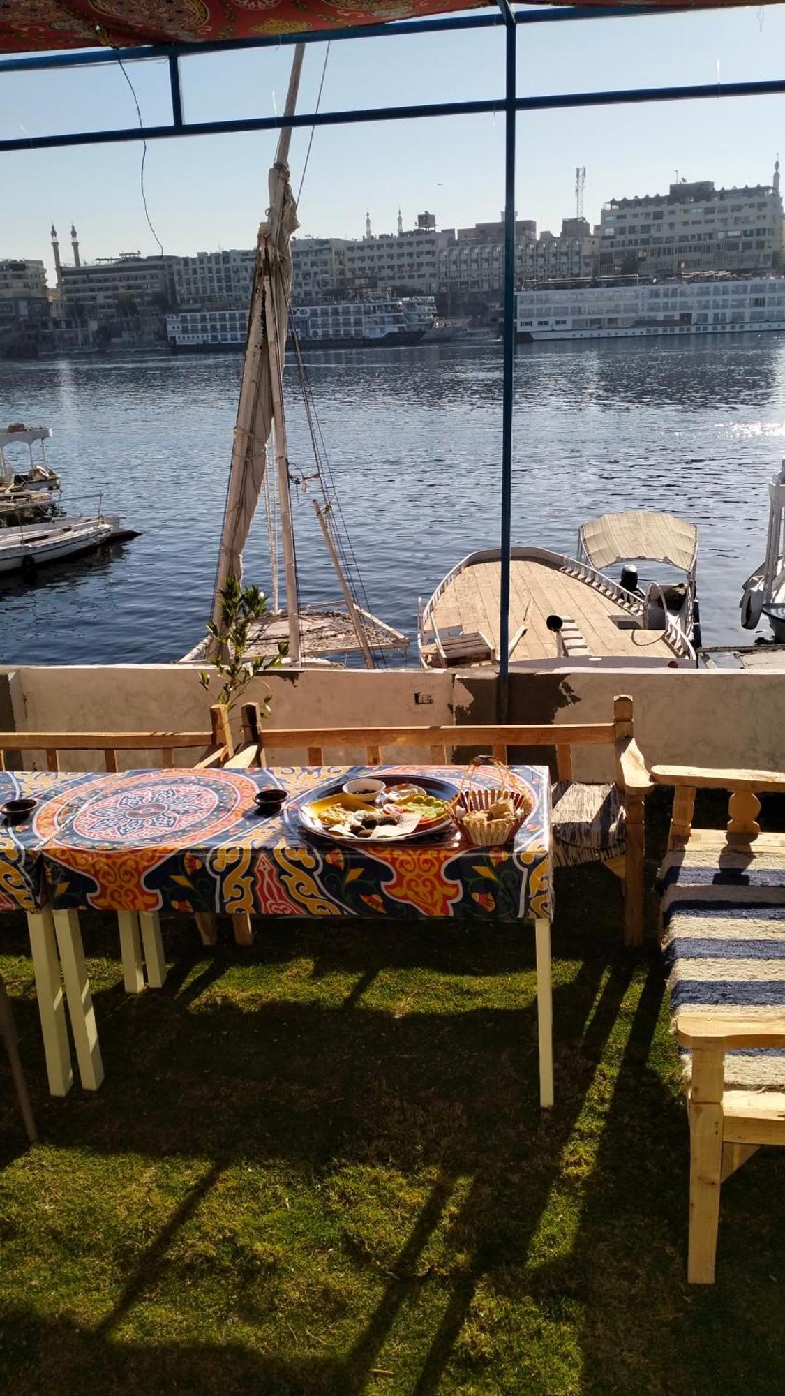 Onaty Narty Guest House Aswan Bagian luar foto