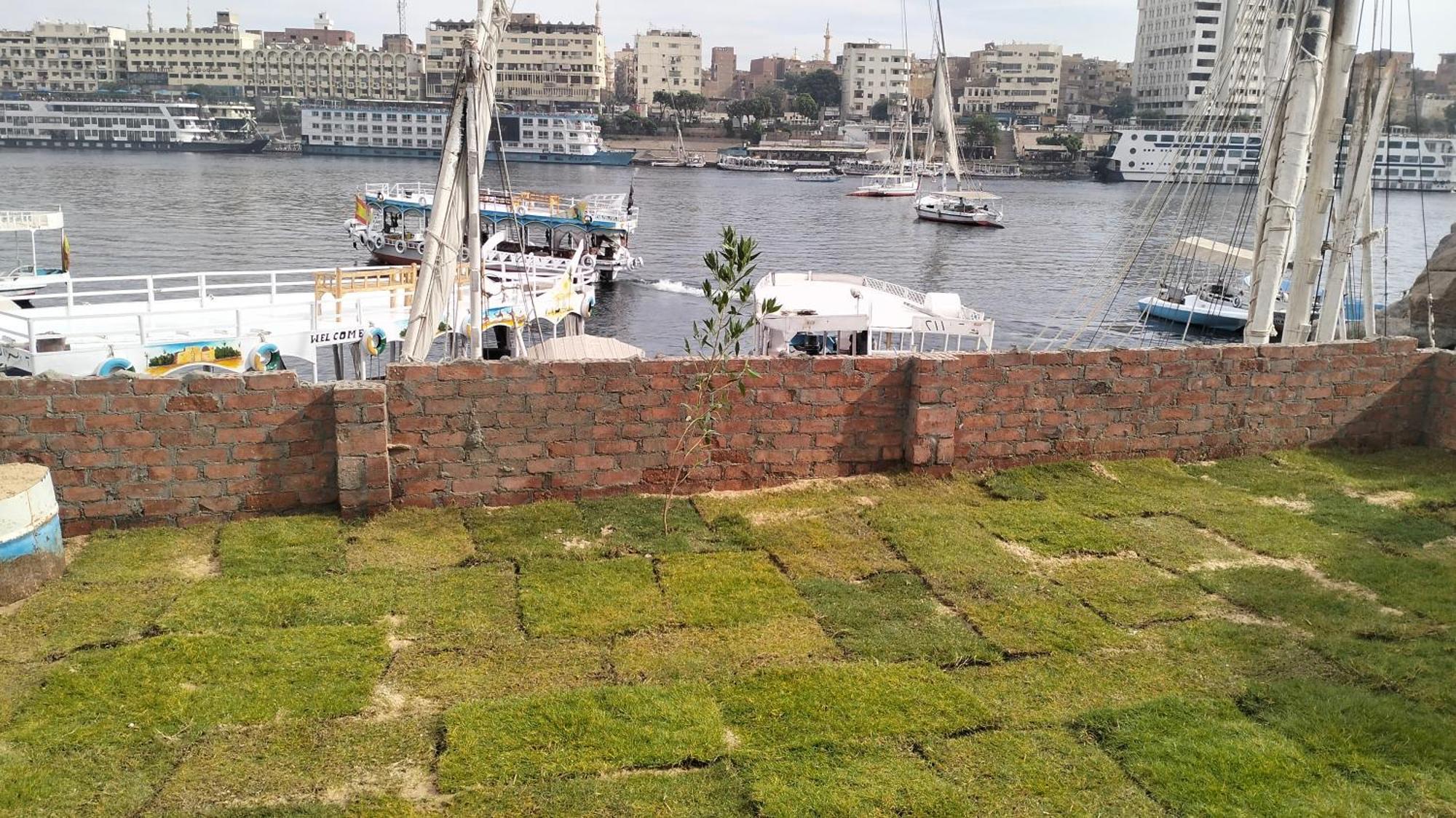 Onaty Narty Guest House Aswan Bagian luar foto
