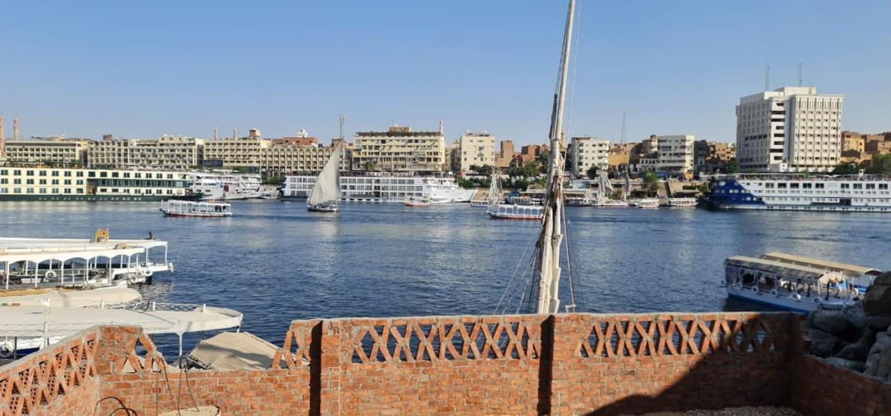 Onaty Narty Guest House Aswan Bagian luar foto