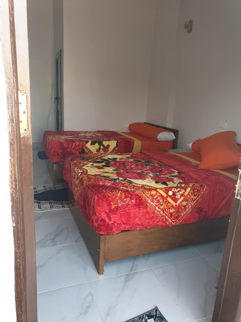 Onaty Narty Guest House Aswan Ruang foto